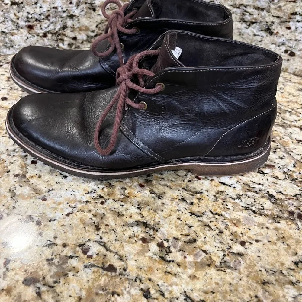 Ugg chukka boots men’s 11